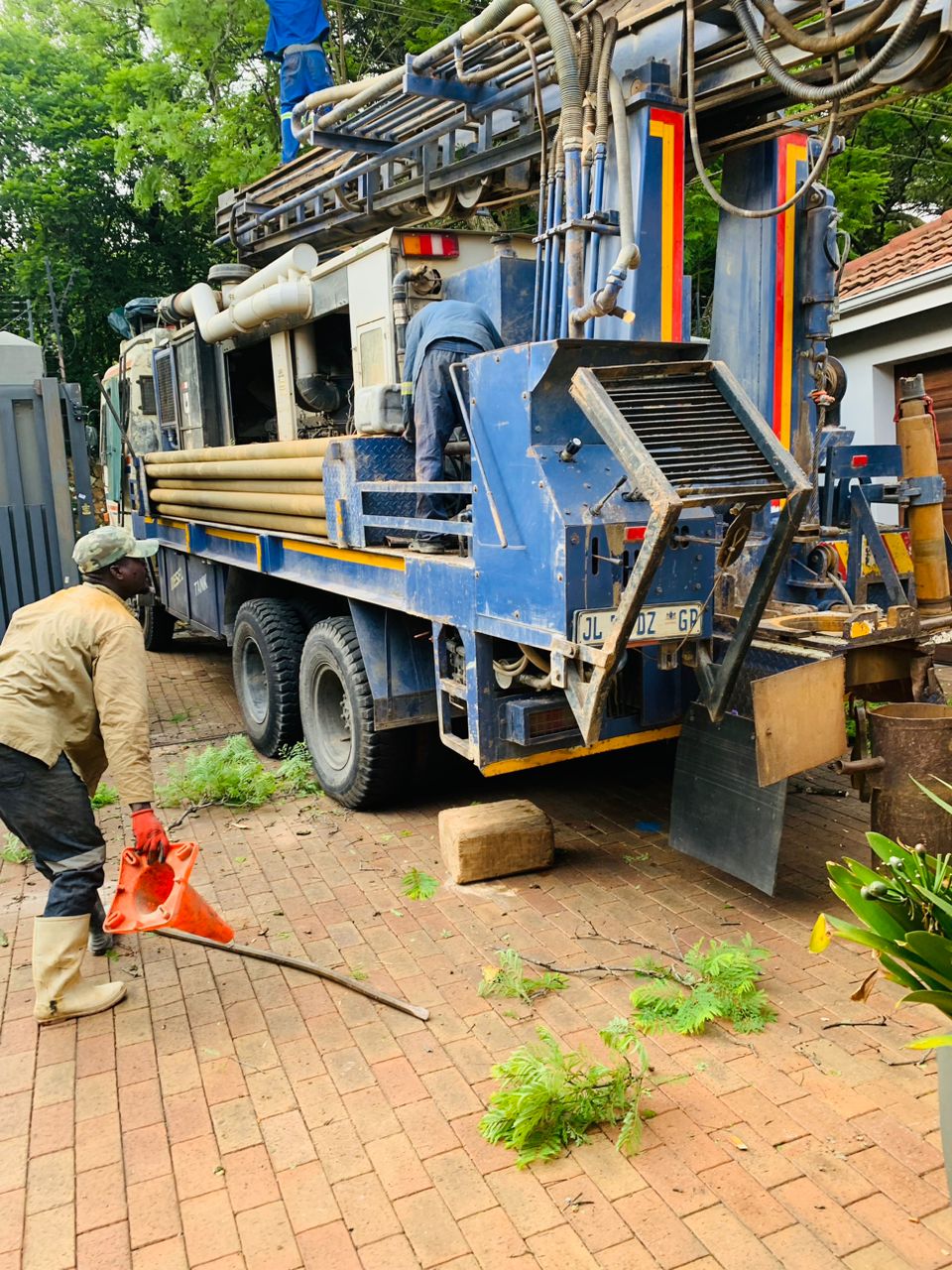 1e8125db-4c2c-447a-a8ed-ac49d0b36620